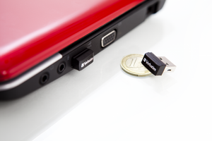 Verbatim USB 2.0 Drive 32GB, Store 'n' stay nano