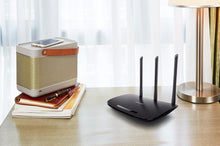 Load image into Gallery viewer, TP-Link Wireless N Router / 300 Mbps / 4+1 10/100 Ports..
