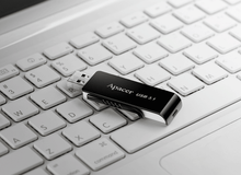 Load image into Gallery viewer, Apacer Flash Drive USB 3.0 16GB, AH355, Black RP
